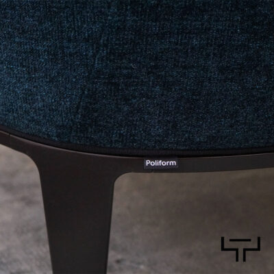 Poltrona Poliform modello Gentleman+Pouf - immagine 2